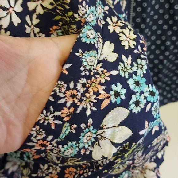 Beautiful reversible floral jacket sz. L - Picture 3 of 7